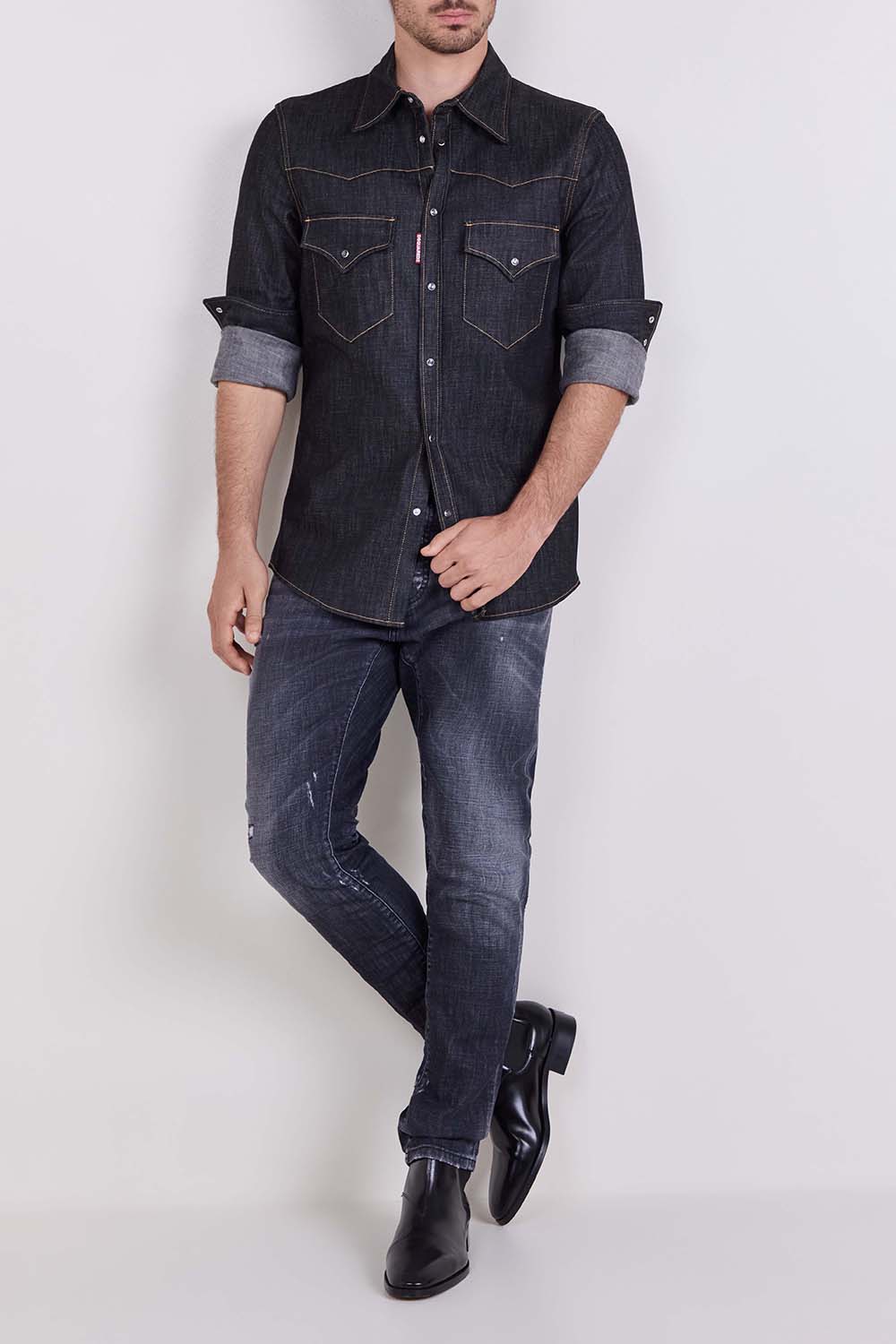 חולצת ג'ינס מכופתרת